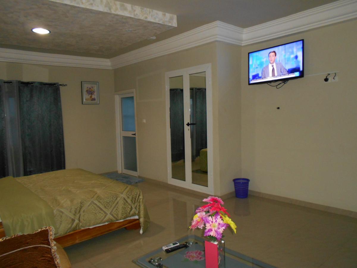 لومي Agla Hotel المظهر الخارجي الصورة