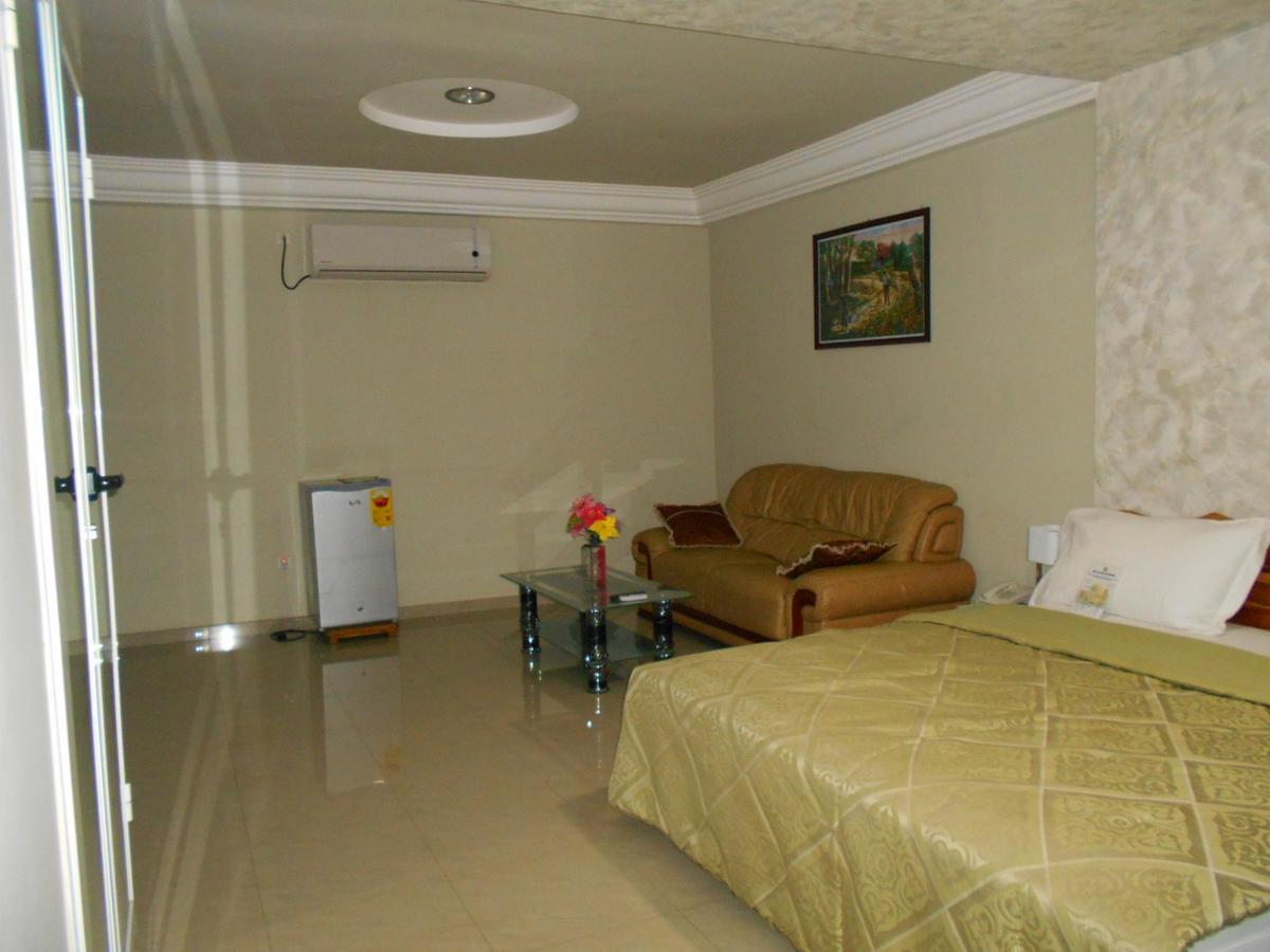 لومي Agla Hotel المظهر الخارجي الصورة